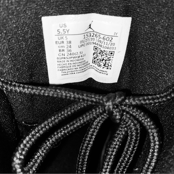 NEW Air Jordan 12 Retro 2020 (5.5 / 7) - Picture 7 of 7